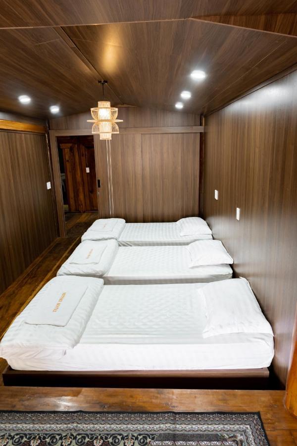 Odyssey Hostel, Tours & Motorbikes Rental Hà Giang Zewnętrze zdjęcie