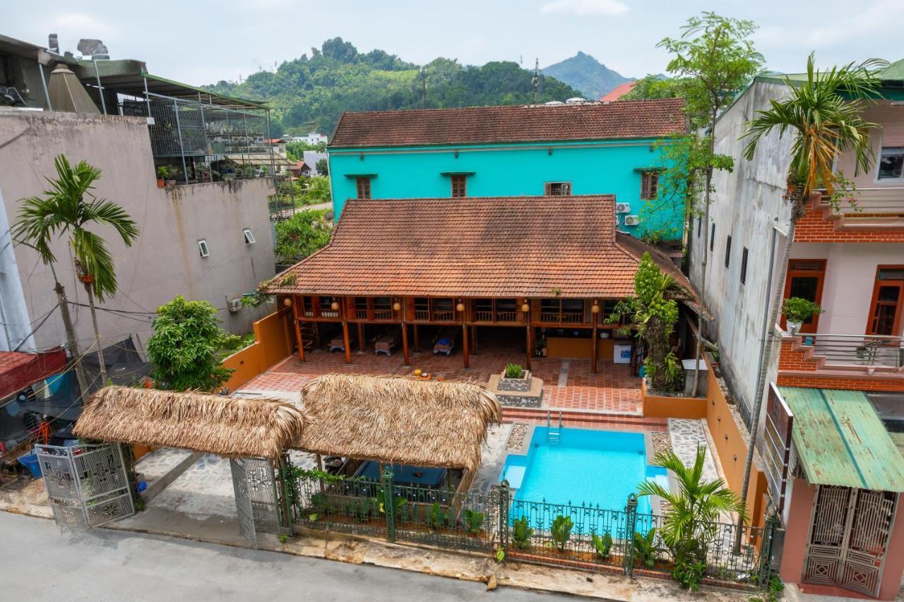 Odyssey Hostel, Tours & Motorbikes Rental Hà Giang Zewnętrze zdjęcie