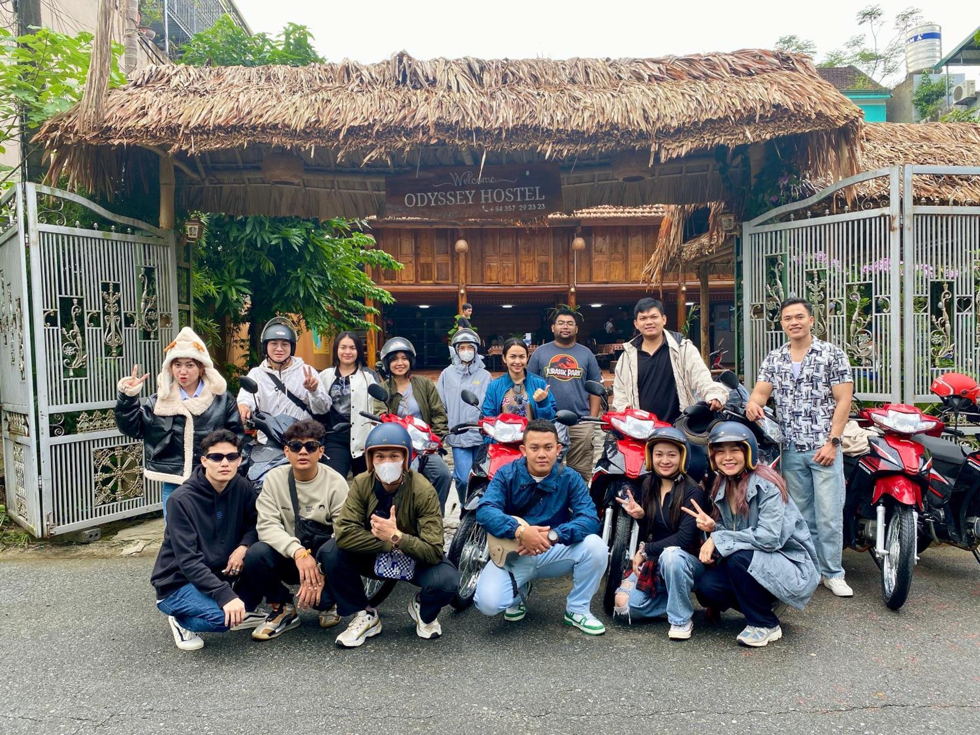Odyssey Hostel, Tours & Motorbikes Rental Hà Giang Zewnętrze zdjęcie