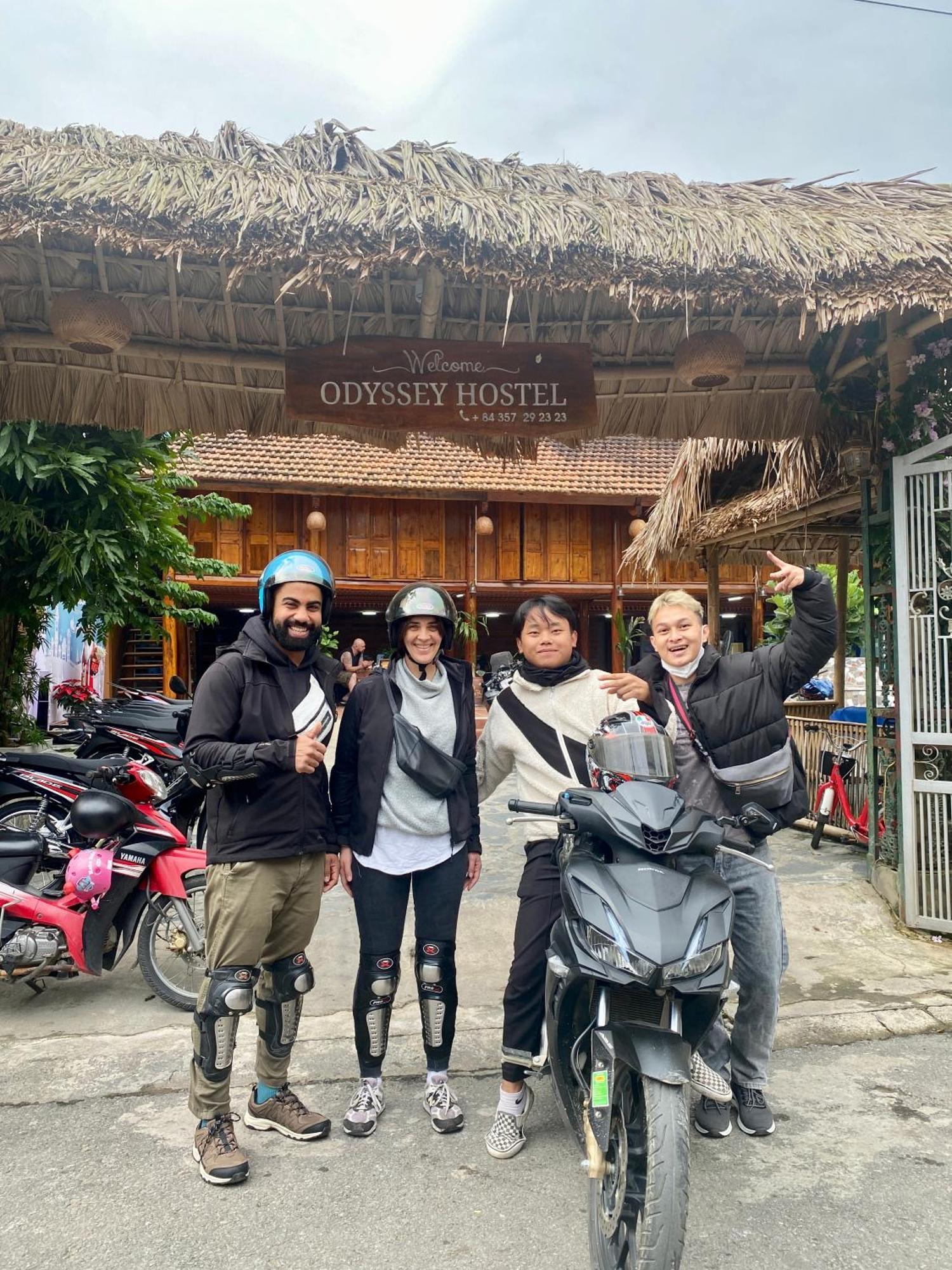 Odyssey Hostel, Tours & Motorbikes Rental Hà Giang Zewnętrze zdjęcie
