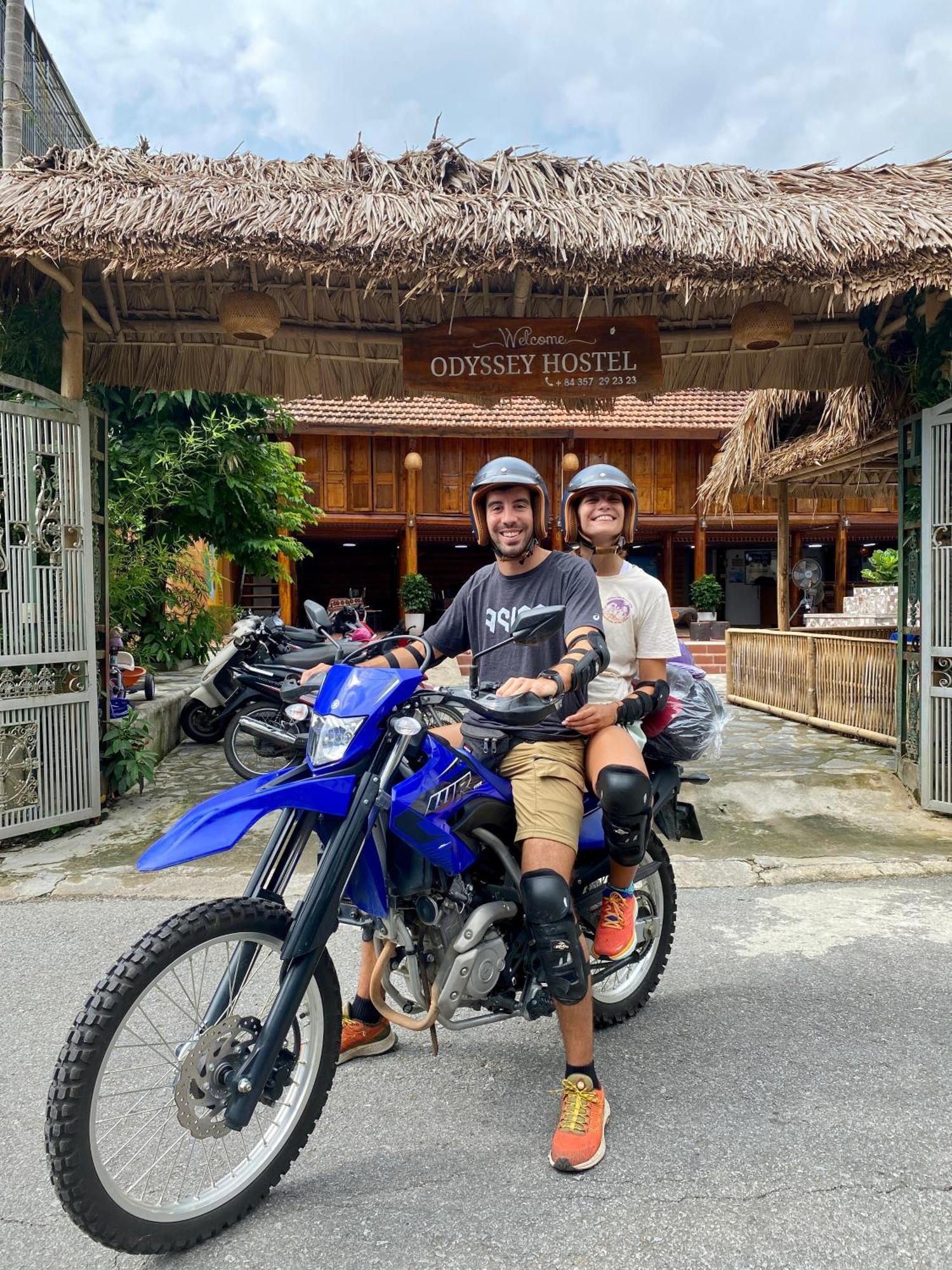 Odyssey Hostel, Tours & Motorbikes Rental Hà Giang Zewnętrze zdjęcie