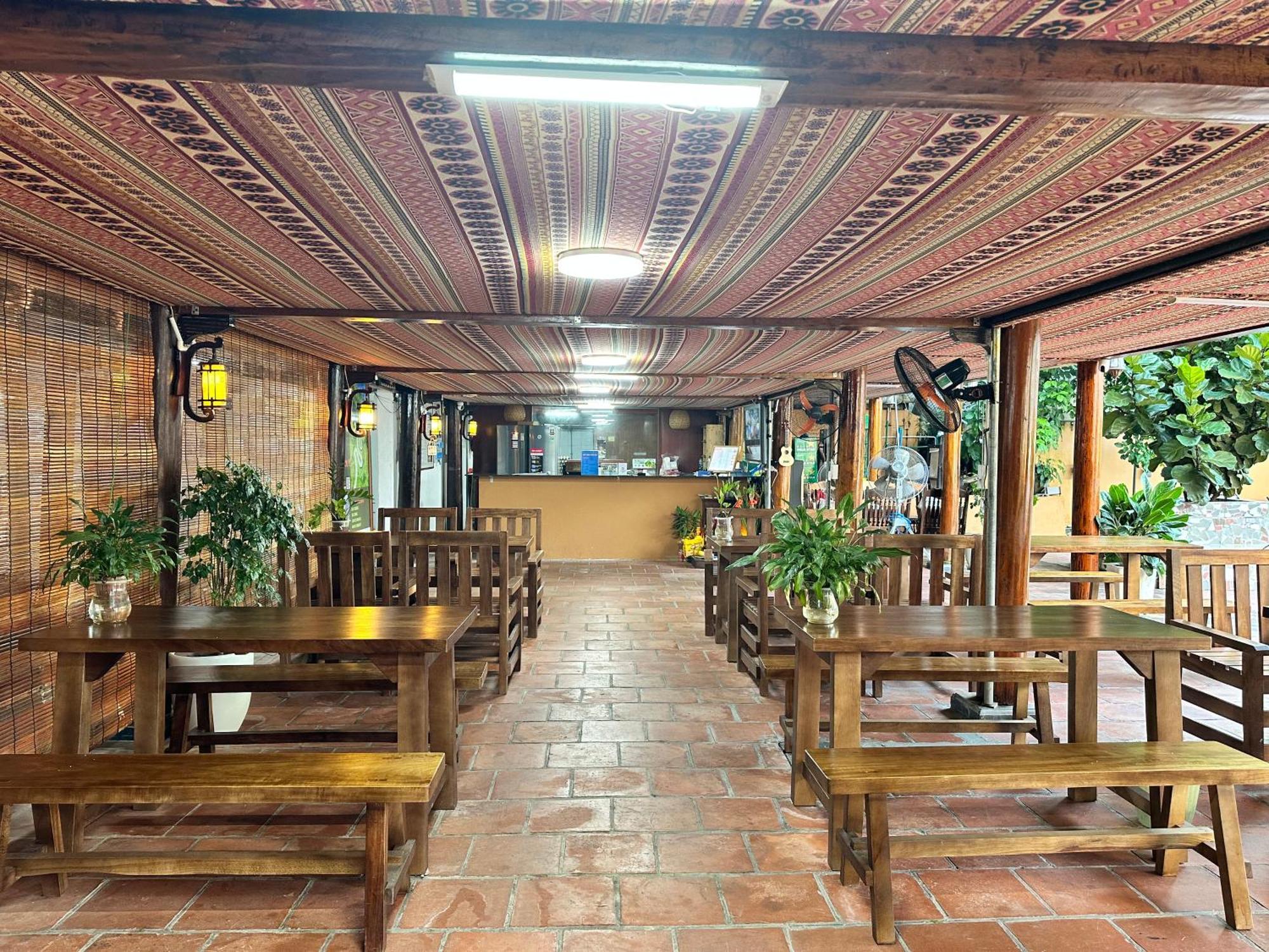Odyssey Hostel, Tours & Motorbikes Rental Hà Giang Zewnętrze zdjęcie
